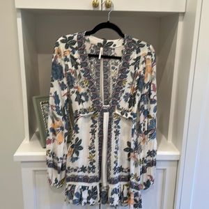 Nwt free people tunic, size 4.  Will fit a 6